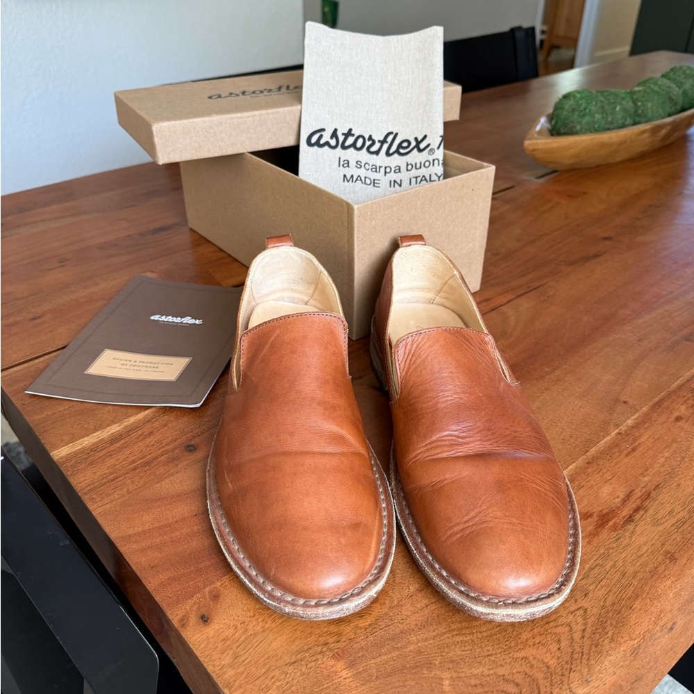 Men's Tan Leather Loafers
